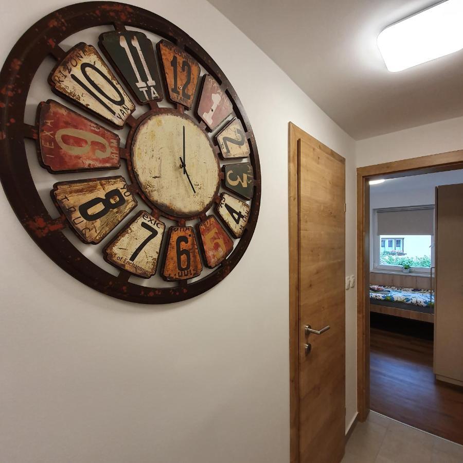 - Kekec Apartment *