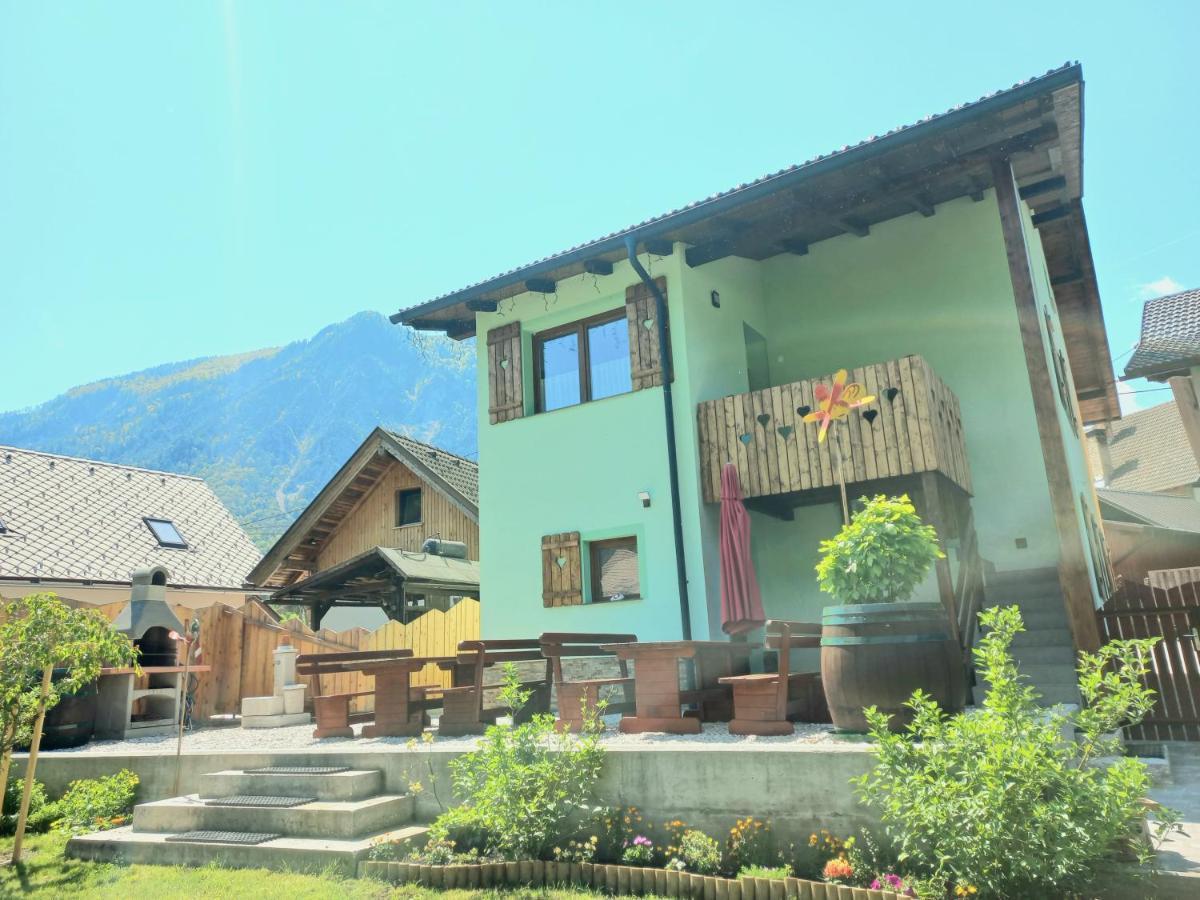 - Kekec Apartment Mojstrana
