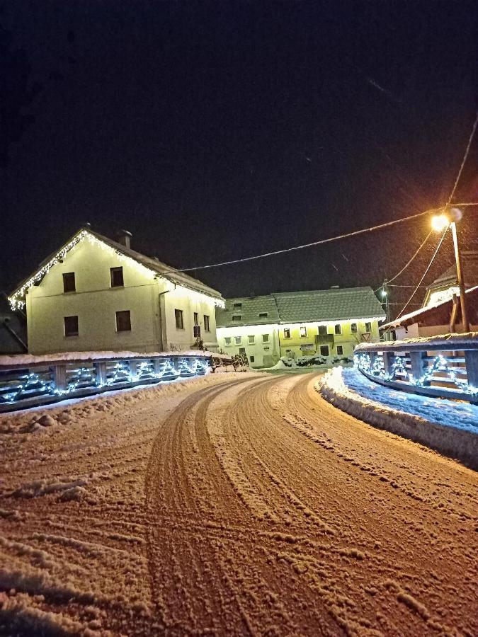 - Kekec Apartment Mojstrana